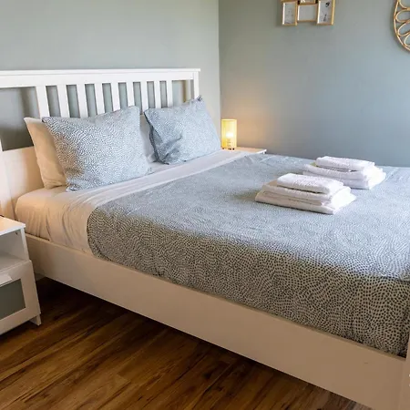 Beer House By Pontanegraazores * Altares