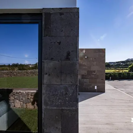 Holiday home Beer House By Pontanegraazores *