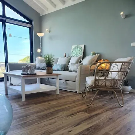Beer House By Pontanegraazores Holiday home Altares