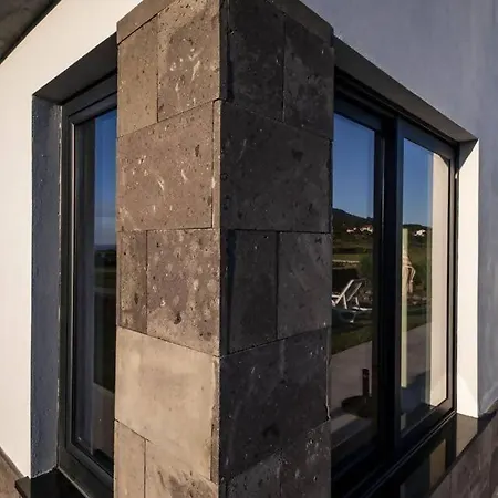 Beer House By Pontanegraazores Holiday home