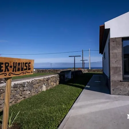 Beer House By Pontanegraazores * Altares