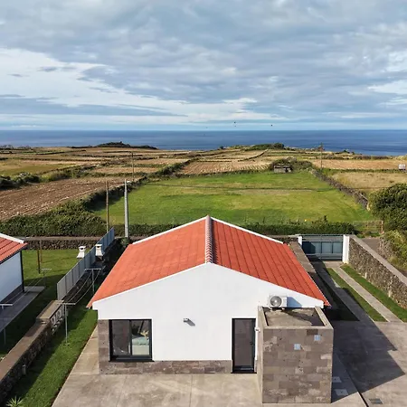 Beer House By Pontanegraazores * Altares