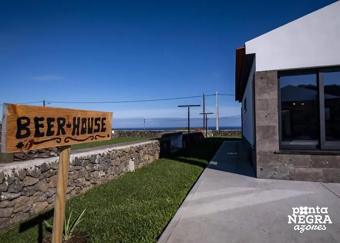 Beer House By Pontanegraazores * Altares