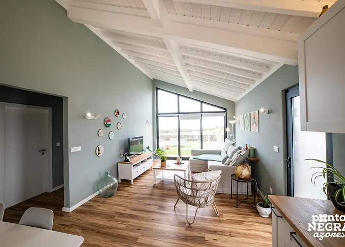 Beer House By Pontanegraazores Vakantiehuis Altares